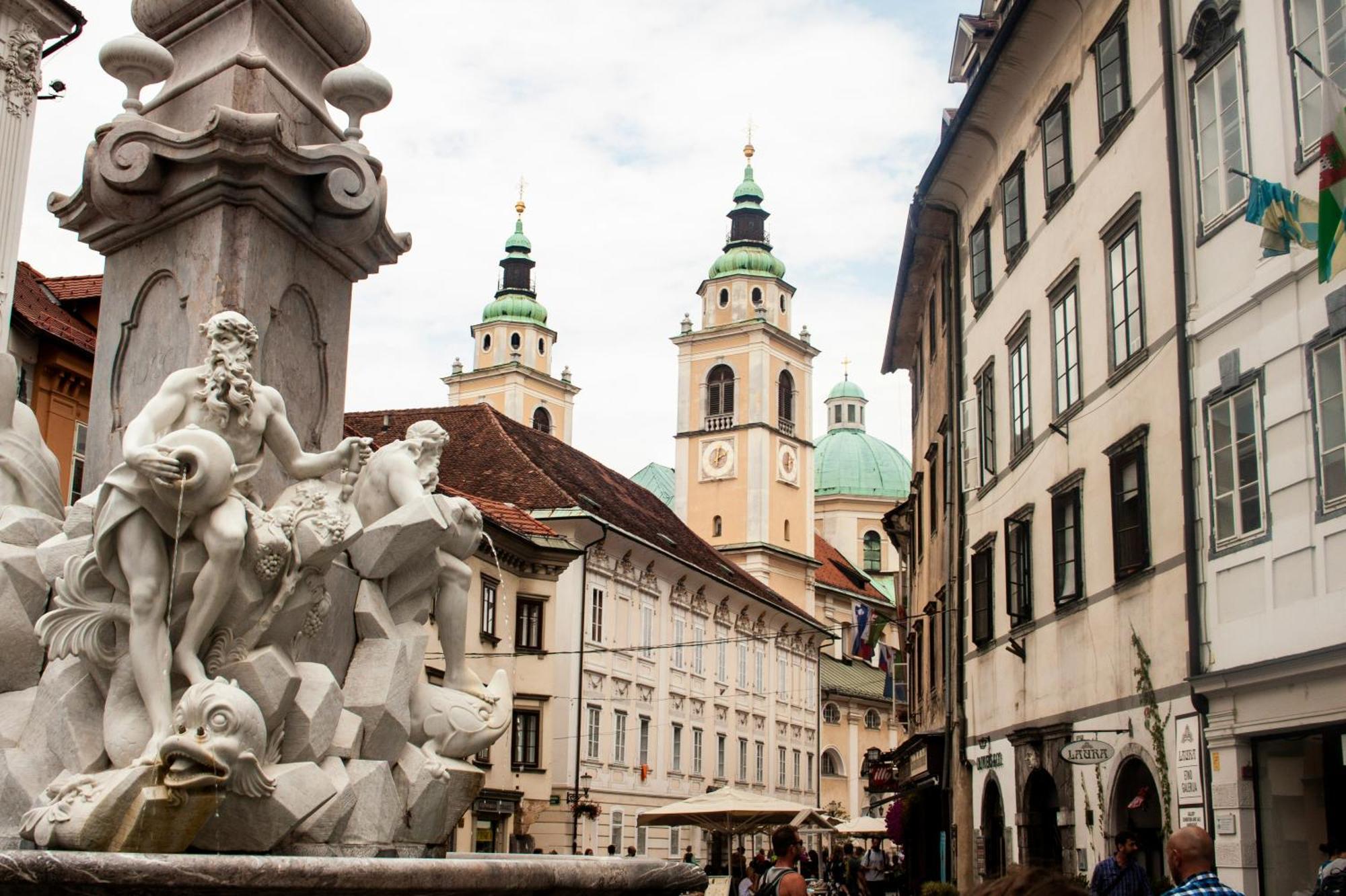 Ljubljana City Dragon Apartment Exterior foto